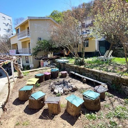 A Pousada Pirate Backpackers Ulcinj Exterior foto