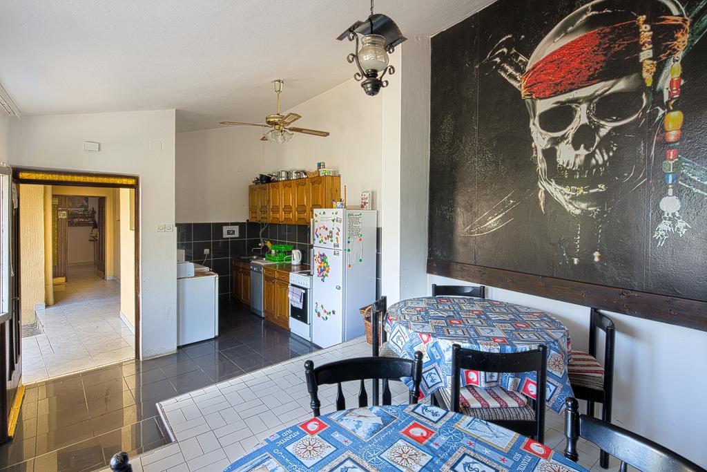 A Pousada Pirate Backpackers Ulcinj Exterior foto